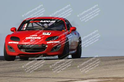 media/Oct-26-2025-CalClub SCCA (Sun) [[8ce1e69566]]/Group 5/Grapevine/